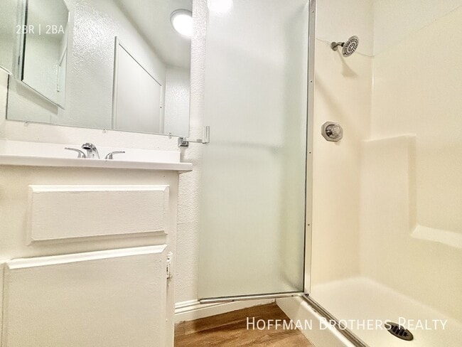 Building Photo - 10346 Commerce Ave