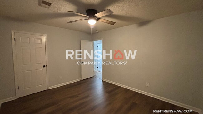 Building Photo - 1532 Silver St