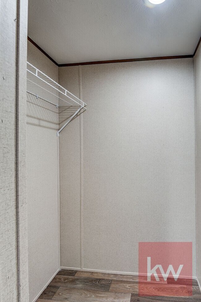 Building Photo - Chestnut St 119/Whispering Hills MHP