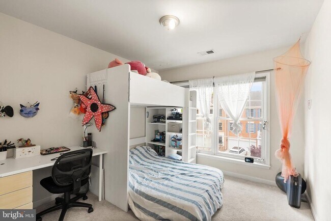 Building Photo - 12922 Starters Ln