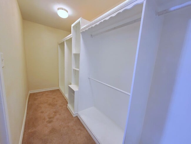 Building Photo - 126 La Silla Dr