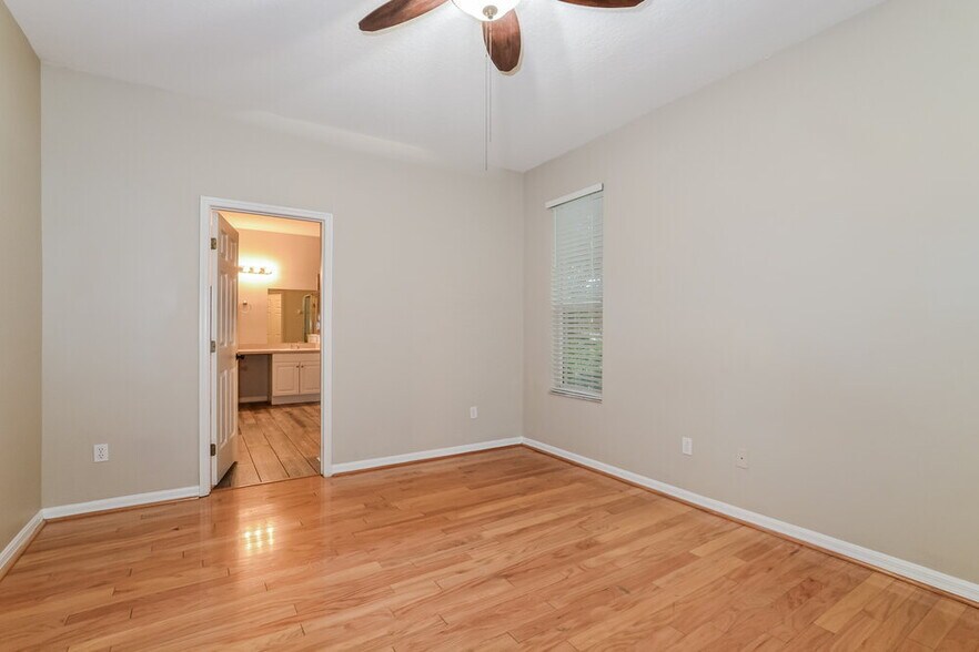 Building Photo - 1605 Golfside Village Ct