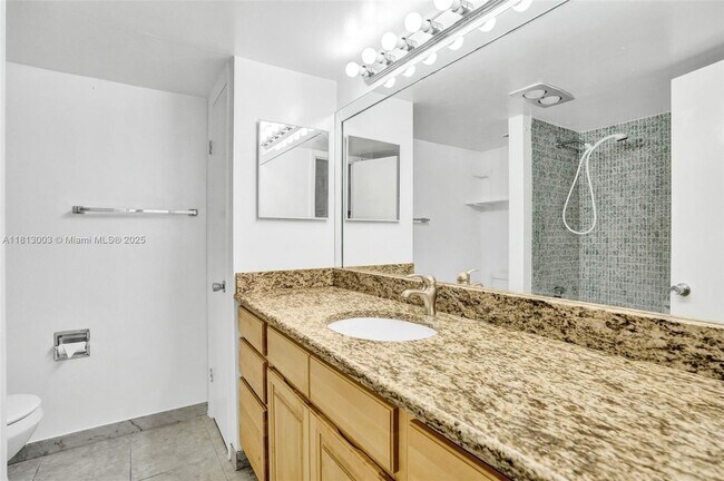 Building Photo - 3100 NE 49th St
