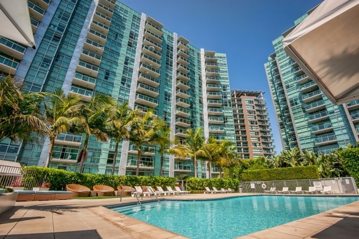 Building Photo - 13700 Marina Pointe Dr