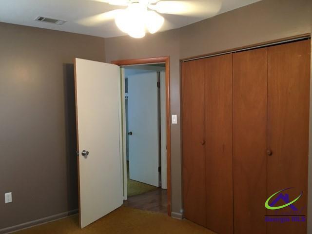 Building Photo - 104 Merlin St