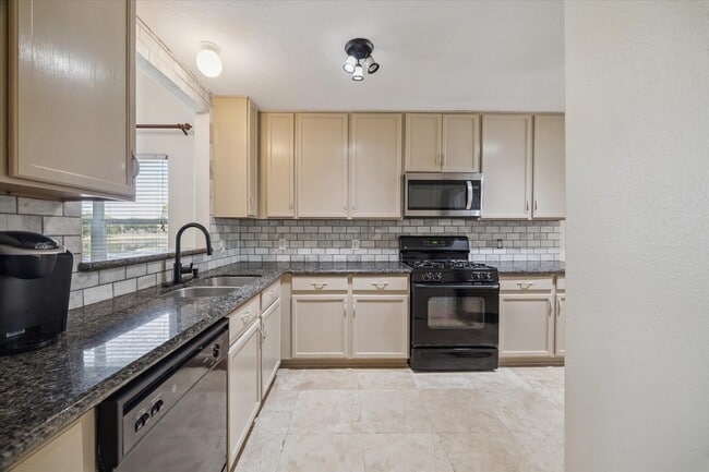 Building Photo - 17610 Prospect Meadows Dr