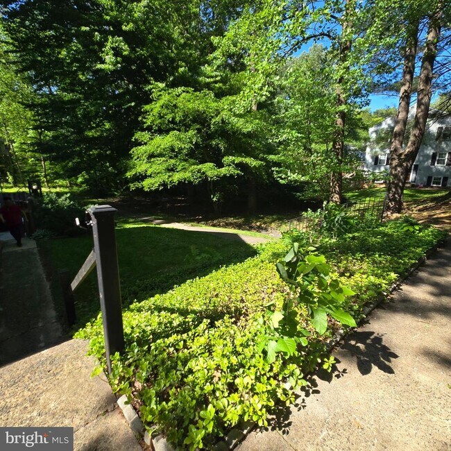 Building Photo - 5676 Kirkham Ct