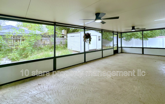 Building Photo - 601 Stone Dr