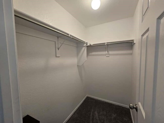 Building Photo - 1144 S Jaybird Ln