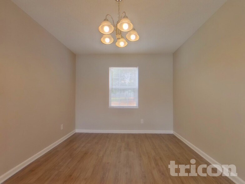 Building Photo - 672 Thornhill Dr
