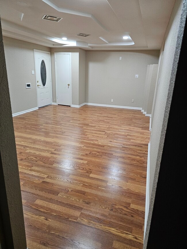 Building Photo - 526 Heidrich St