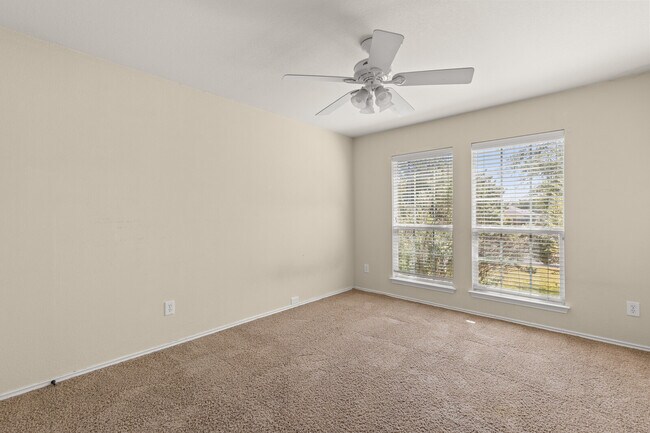 Building Photo - 6533 Crystal Ct