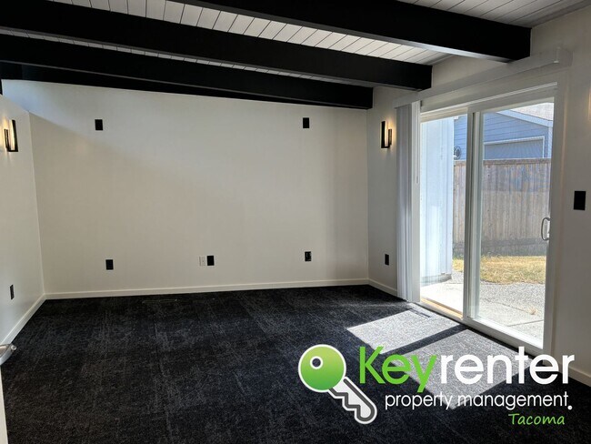 Building Photo - Beautiful 4-Bedroom Rambler in a Desirable...