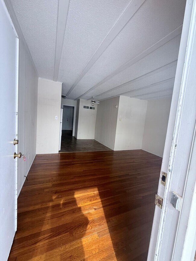 Building Photo - Playground Road