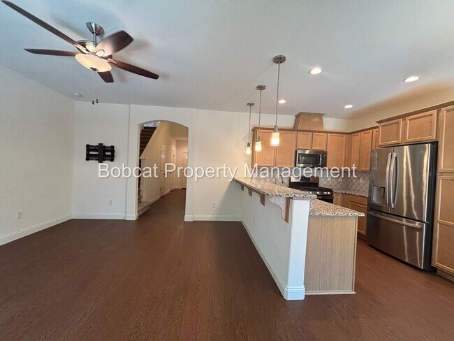 Building Photo - 3 Bed, 2.5 Bath, Townhome Located in Carson City - Mills Landing Community
