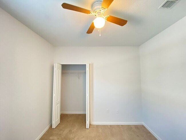 Building Photo - 6558 S Goldenrod Rd