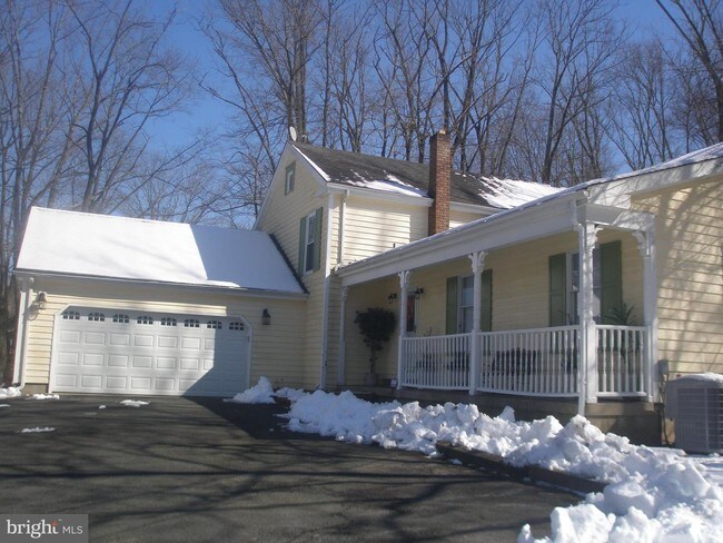 Building Photo - 106 Jacobs Creek Rd