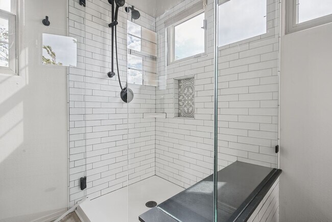 Building Photo - 4184 New Moon Cir