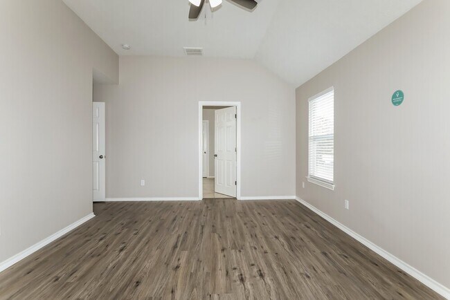 Building Photo - 6363 Bright Falls Ln