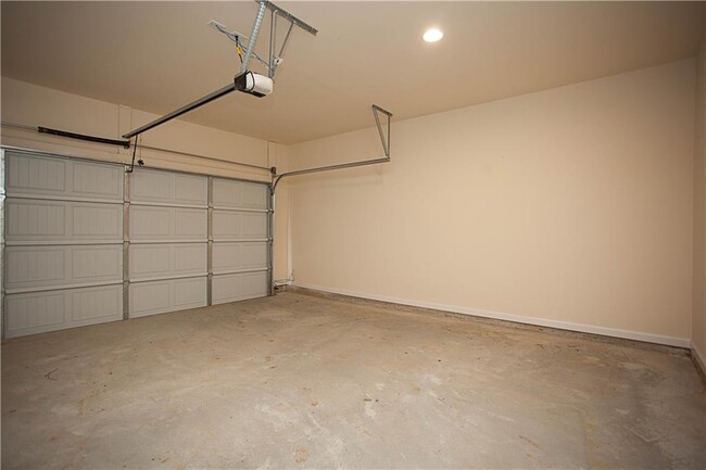 Building Photo - 4345 Almanor Cir