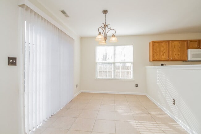 Building Photo - 1419 Weston Ln