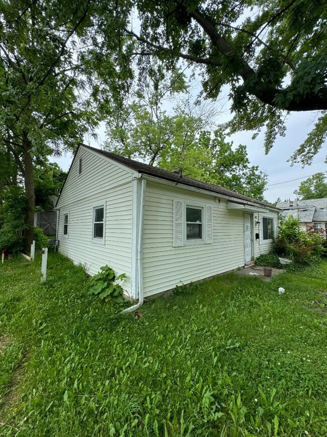 Primary Photo - 322 S Hayford Ave