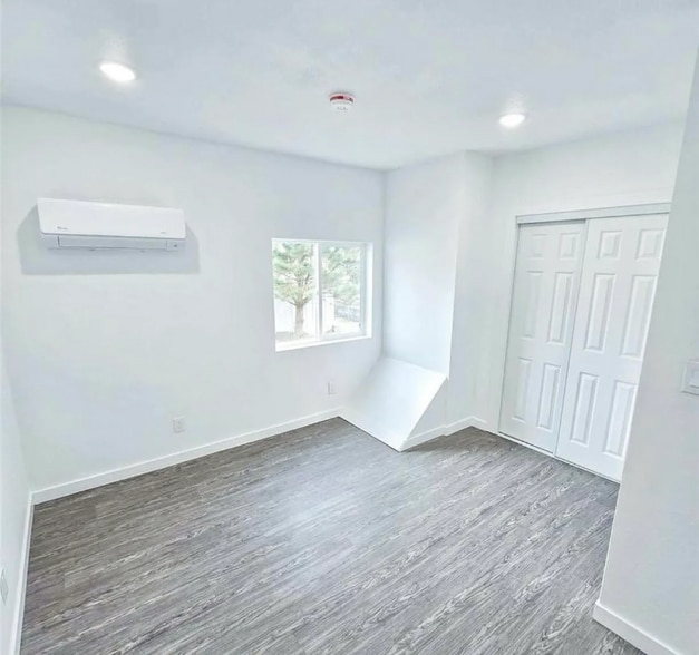 Building Photo - 611 Frisco St