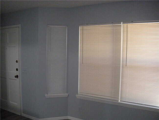 Building Photo - 3400 Speedway-