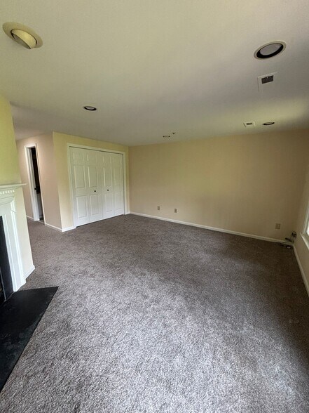 Building Photo - 8410 Burchap Dr