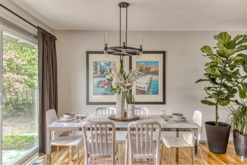 Building Photo - 9035 SW Monterey Pl