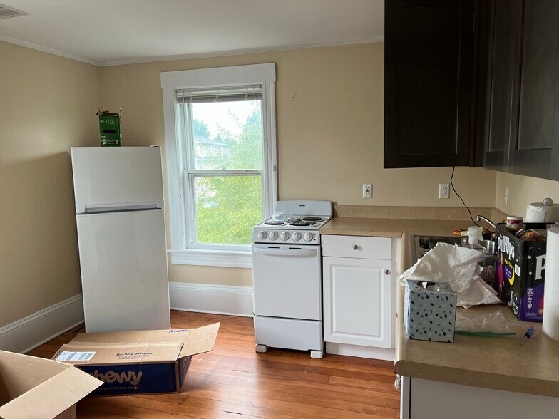 kitchen - 17 De Mun Pl