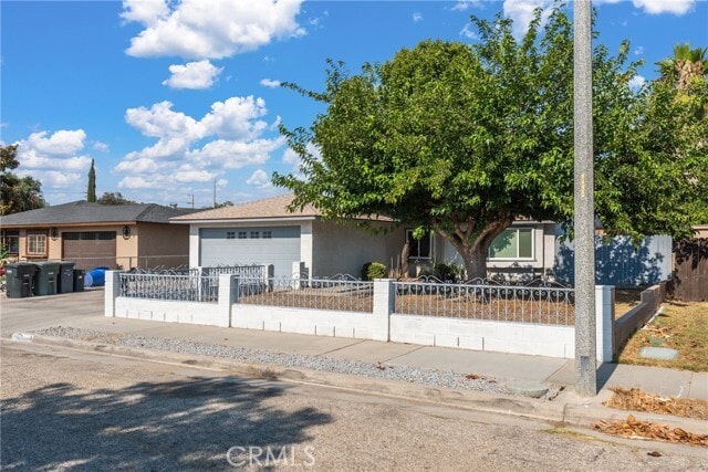 Building Photo - 910 Marlyce Ln