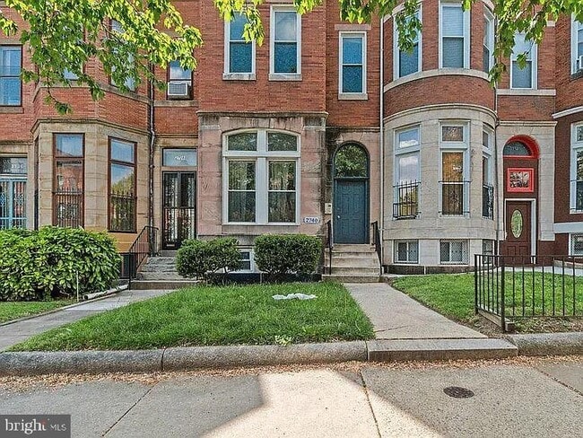 Building Photo - 2740 St Paul St