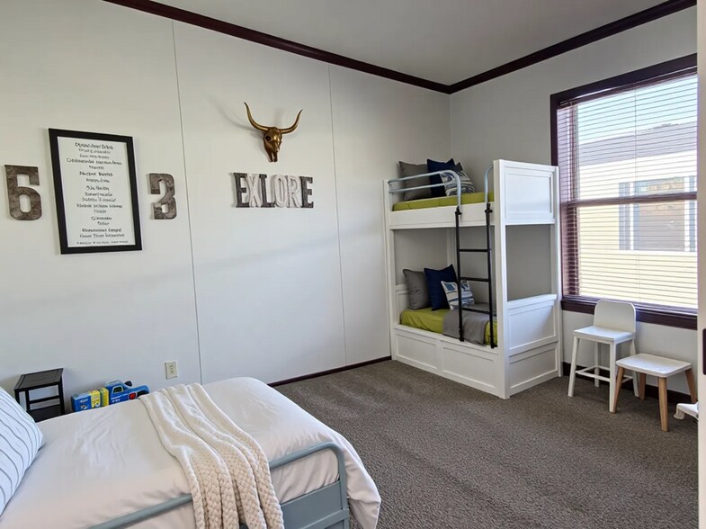 Building Photo - 2461 Sunset Dr