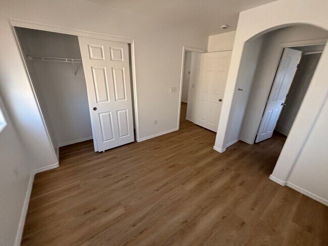Building Photo - Charming 3-Bedroom Home with Modern Comfor...