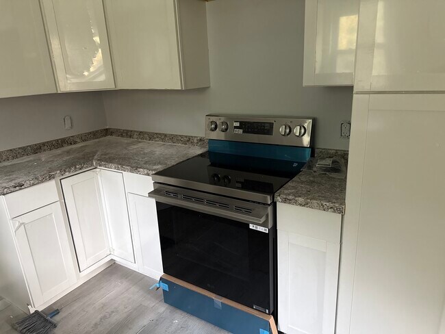 Building Photo - 638 Cashew St