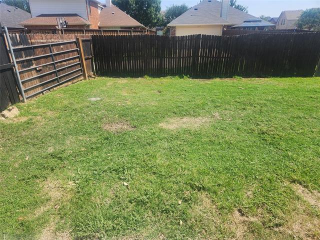 Building Photo - 13520 Valley Mills Dr