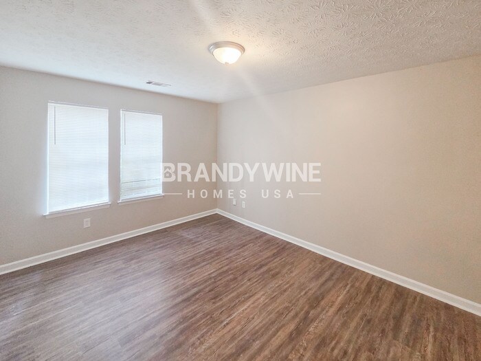 Building Photo - 2525 Hallie Mill Rd