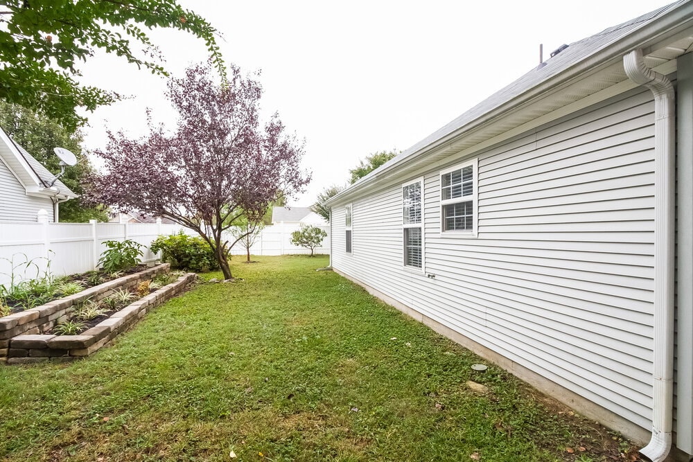 Building Photo - 1443 Rochester Dr