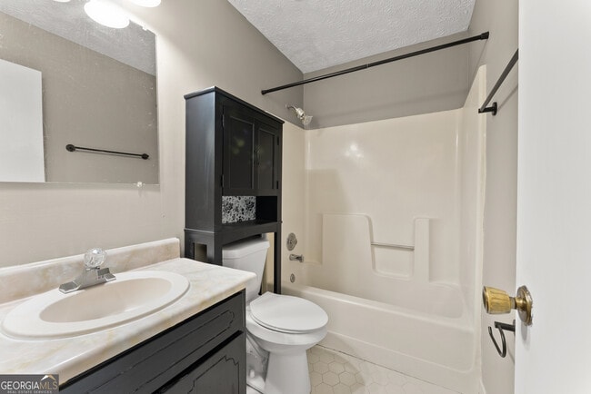 Building Photo - 59 Sloan St