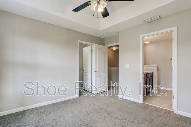 Building Photo - 4220 Plantation Oaks Blvd
