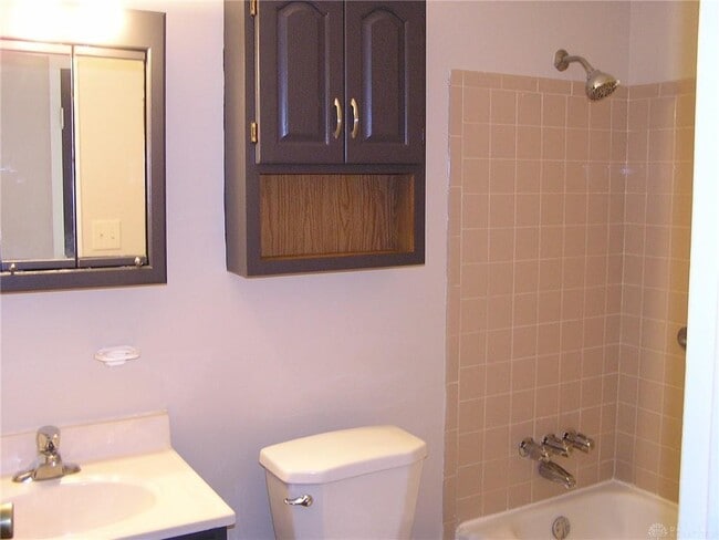 Building Photo - 126 McCraw Dr