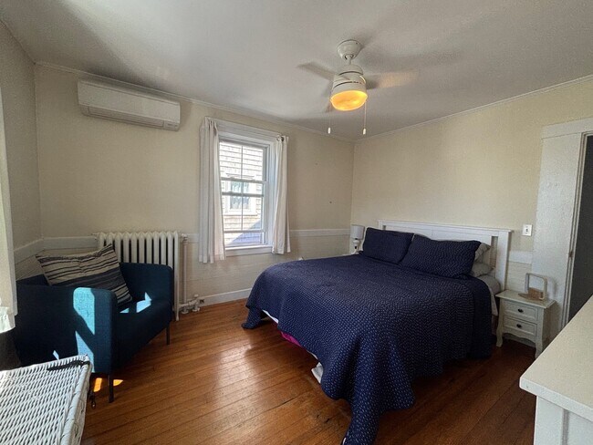 Building Photo - 14 Dixon St