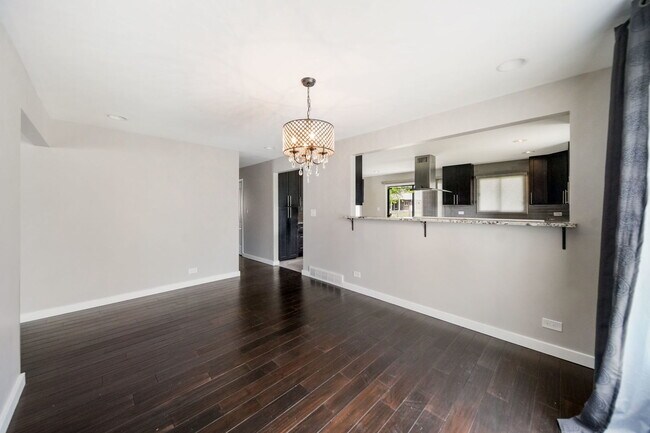 Building Photo - 309 Starling Ct