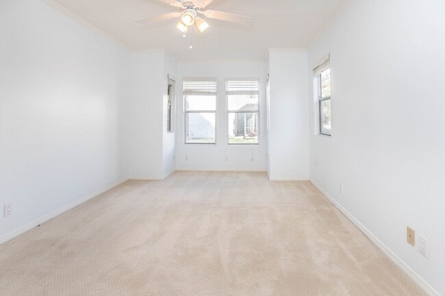 Building Photo - 909 19th St
