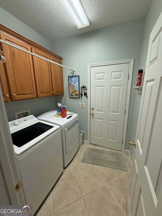 Building Photo - 1403 Tanager Trail