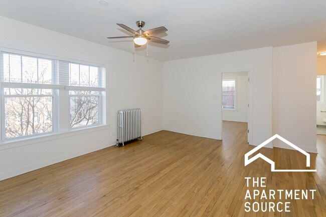 Building Photo - 5214 N Damen Ave