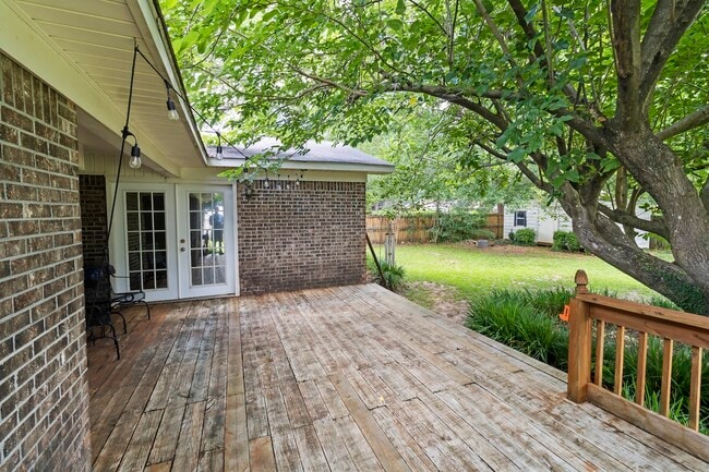 Building Photo - 115 Nancy Dr