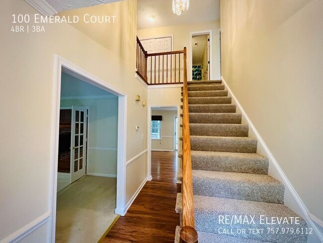 Building Photo - 100 Emerald Ct