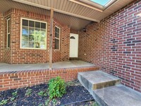 Building Photo - Spacious 3-Bedroom, 2-Bathroom Home AVAILABLE NOW!!